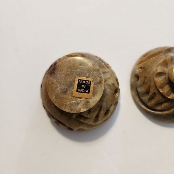 Miniature Carved Alabaster Trinket Box Made in India - Picture 4 of 5